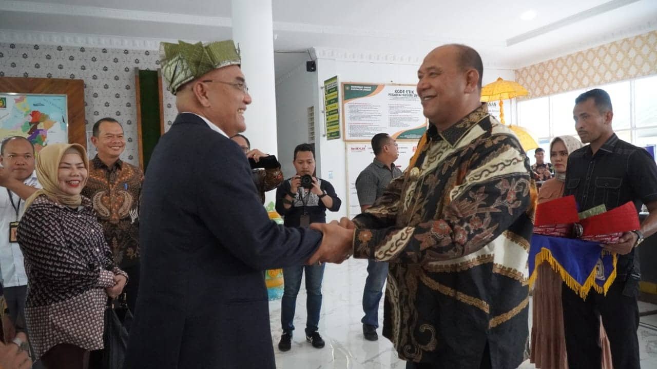 Plt Bupati Langkat saat terima Kunker DPR RI, Jum' at (1722023). (Foto Tim).