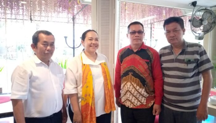 Fitri Tandjung, Politisi Partai Golkar Penyuka Lagu Batak