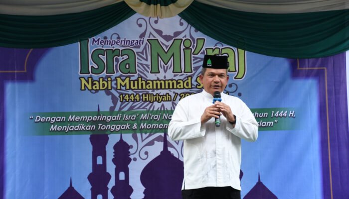 Pangdam I/BB Bersama Gubsu Meriahkan Isra’ Mi’raj di Masjid Al Huda Gaperta&nbsp;