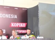 Peserta F1 Powerboat Teksesima dengan Keindahan Danau Toba