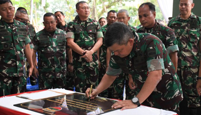 Mayjen TNI A Daniel Chardin Resmikan Kantor Baru Kudam I/BB