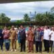 Bupati Dairi Eddy Keleng bersama jajaran Karang Taruna Desa Sumbari, Kamis (2/3/2023). (Foto : Rudi)