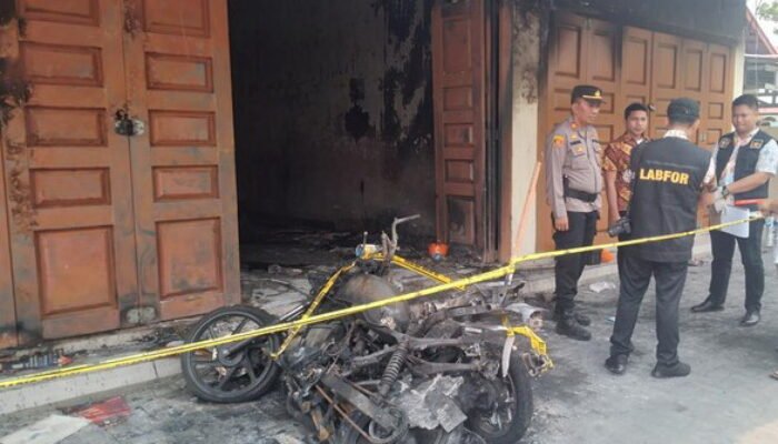 Kios Bensin Eceran Terbakar di Hamparan Perak, 2 Orang Tewas