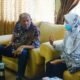 Plt Bupati Langkat Syah Afandin saat bincang dengan Direktur Pelaksana Yayasan Bitra Indonesia, Kamis (2/3/2023). (Foto : ist).