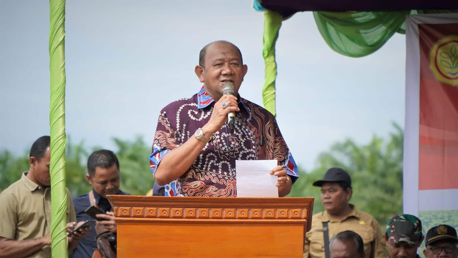 Plt Bupati Langkat Syah Afandin saat pidato sambutan, Kamis (2/3/2023). (Foto : Ist).