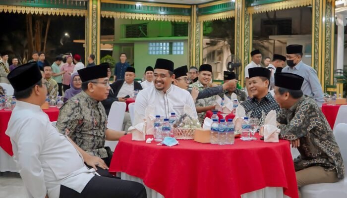Bobby Nasution Makan Malam dengan Gus Yahya: Mohon Doakan Medan Berkah, Aman dan Kondusif Terwujud
