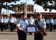 Kepala Rutan Tanjung Gusta Serahkan Piagam Penghargaan Pegawai Teladan