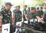 Mayjen TNI A Daniel Dampingi Asops Kasad Lakukan Riksiapops Satgas Yonif 125/Simbisa 