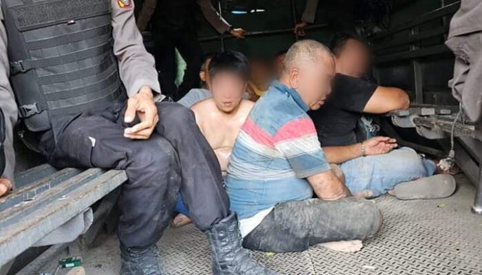 Belasan Tersangka Diamankan Polisi dari Penggerebekan Markas Judi Sky Garden