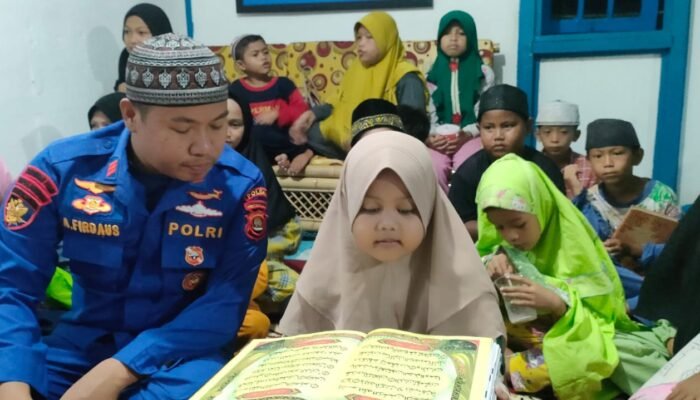 Pembentukan Karakter Keagamaan Anak Pesisir Lewat Program Air Binjar Polairud Polda Sumsel