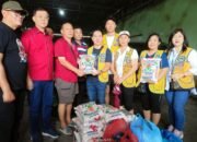 Hasyim Bersama Vice President Lions Club Serahkan Bantuan Sembako Korban Kebakaran di Pulo Brayan