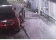 Terekam CCTV, Kawanan Pencuri Ban Mobil Beraksi di Marelan