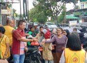 HUT Dwi Kwan Im, Permabudhi Sumut dan Magga Bodhi Sejati Bagikan 1000 Paket Makanan Kepada Pengendara