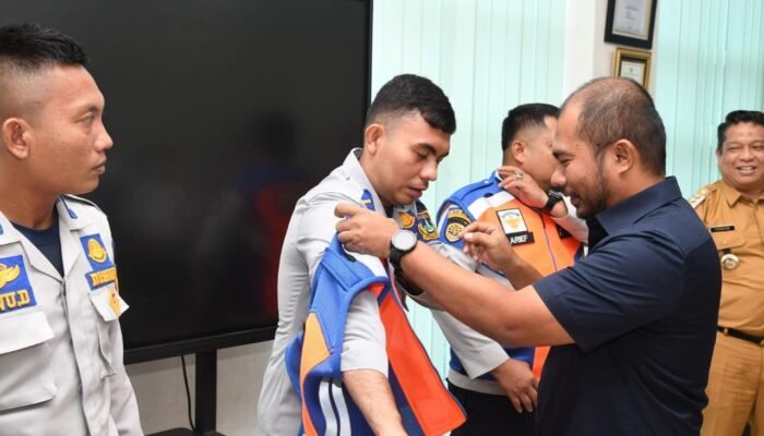 Inalum Berikan Bantuan Peralatan Kelancaran Lalu Lintas Kepada Dishub Tebing Tinggi Sebagai Bentuk Peduli Perusahaan Kepada Masyarakat