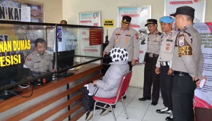 Plt Kapolres Dairi Lakukan Pengecekan Pelayanan Publik
