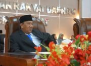 Syah Afandin Ajak Semua Pihak Meningkatkan Kualitas Diri Menuju Indonesia Emas 2045 Saat Rapat Paripurna