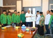 Plt Bupati Langkat Syah Afandin Terima Penghargaan Tokoh Inspiratif NU Langkat
