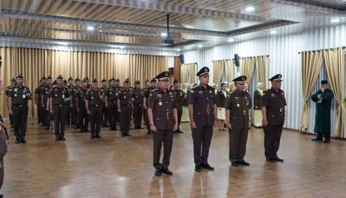 Kajati Sumut Idianto Lantik 3 Kajari