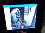 Terekam CCTV, Sepatu Jamaah Hilang saat Sholat Jumat