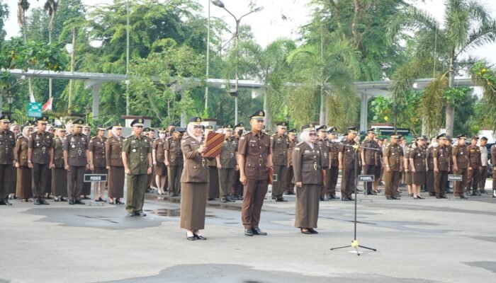 Kajati Sumut Pimpin Apel Pagi Sekaligus Upacara Hari Kesaktian Pancasila