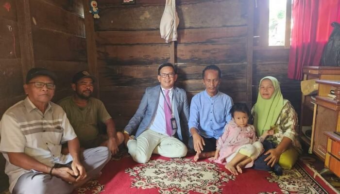 Jamil Kunjungi Korban Tertimpa Pohon di Sibolga