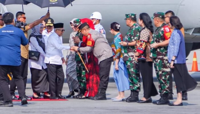 Kapolda Sumut Bersama Pangdam Sambut Kunjungan Kerja Wapres