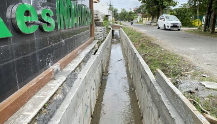 Pemko Medan Tingkatkan Kapasitas Saluran Drainase Jalan Saudara Ujung