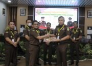 Kejati Sumut Berikan Penghargaan Kepada Satker Berkinerja Terbaik