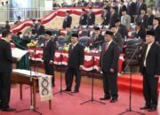 Hasyim Lantik 4 PAW Anggota DPRD Medan