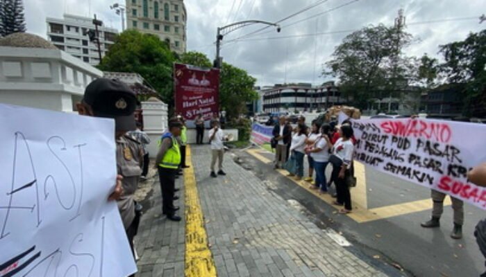 Pegawai dan Pedagang Desak Wali Kota Copot Dirut PUD Pasar Medan