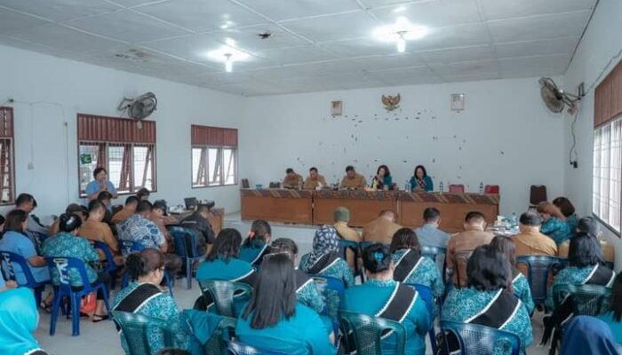 Bupati Dairi Hadiri Pelantikan Ketua PKK Desa: Segeralah Bekerja