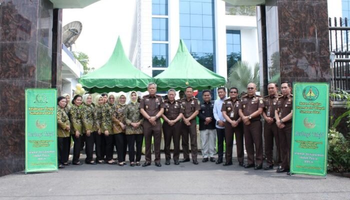 Kejati Sumut Gelar Baksos Berkah Ramadhan, Bagi-bagi Takjil Kepada Masyarakat