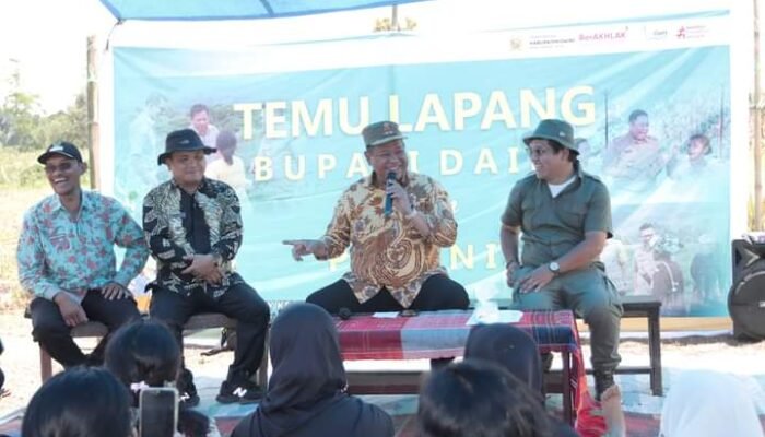 Bupati Dairi Temu Lapang dengan Petani Kuta Tengah, Minta Bangun Kemandirian
