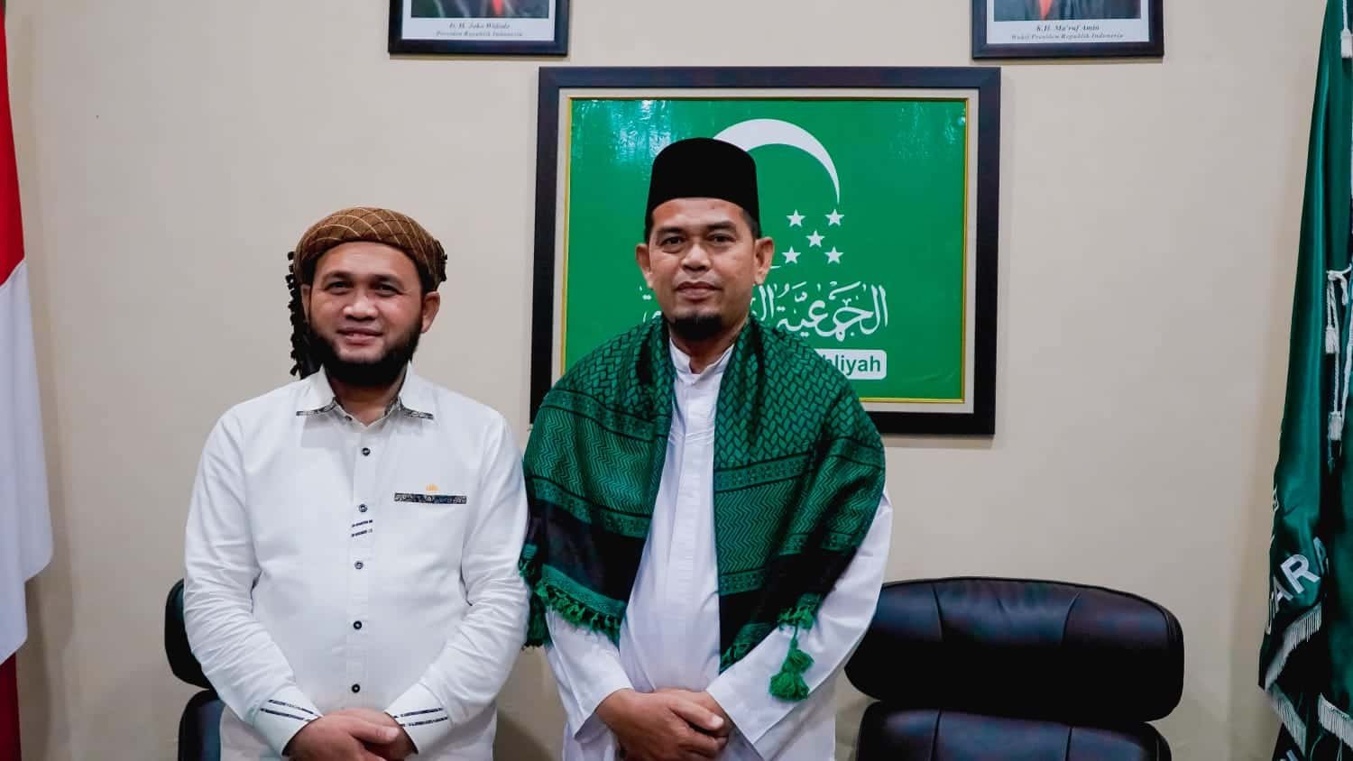 Ayahanda H Al Asari saat bertemu Ketua PW Washliyah Sumut, Ayahanda Dr H Dedi Iskandar Batubara di Sekretariat PW Al Washliyah Sumut, Jalan Sisingamangaraja Kota Medan, Jumat (19/4/2024). (kedannews.com/Amin).