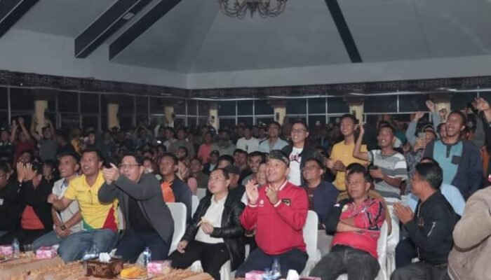 Pj Bupati Dairi Nobar Timnas U-23 di Balai Budaya