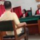 Cien Siong bersama penasehat hukumnya dalam persidangan yang dipimpin Ketua Majelis Hakim Simon mendengarkan Replik yang dibacakan Penuntut Umum, Jumat (03/05/2024). (kedannews.com/AHST Sinurat)