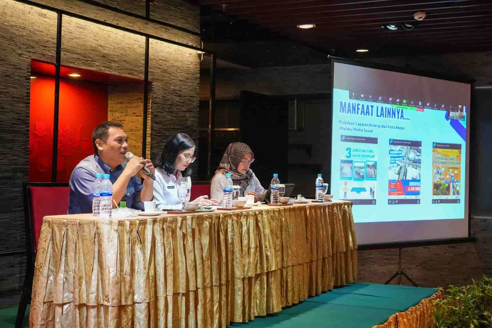 Kadis Kominfo, Arrahman Pane selaku narasumber saat paparan pada acara di hotel Grand Mercure, Selasa (30/4/2024. (kedannews.com/ist).