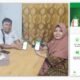 Ketua pembina Dr. Mayurida, M.Pd, CWC dan Pimpinan Media dengan melampirkan tampilan utama aplikasi E-cash waqf, Sabtu (04/05/2024).(kedannews.com/Sahyar)