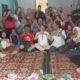 Niskon Nababan saat foto bersama dengan masyarakat Sei Tontong, Sabtu (11/05/2024). (kedannews.com/ist).