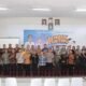 Pj Bupati Dairi Carles Bantjin foto bersama di kegiatan rembuk Stunting tahun 2024 di laksanakan di aula SMKN 1 Sidikalang,baru baru ini, Sabtu (11/05/2024). (kedannews.com/ist).
