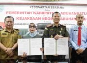 Pemkab Labuhanbatu dan Kejari Teken MOU Kerja Sama Hukum Bidang Perdata dan Tata Usaha Negara