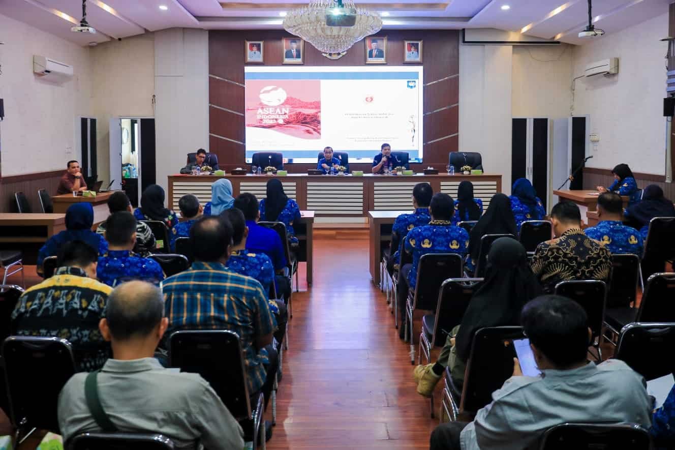 Suasana rapat persiapan Penilaian IGA 2024 di ruang rapat III, Kantor Wali Kota Medan, Jumat (17/5/24). (kedannews.com/ist).
