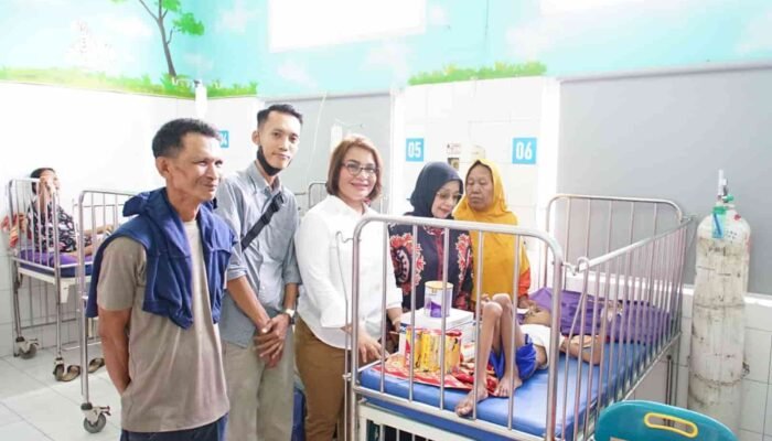 Plt. Bupati Besuk Anak Penderita Kelainan Jantung dan Gizi Buruk
