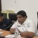 Asisten 3 Administrasi Umum Sekertariat Labuhanbatu Zaid Harapan, S.Sos, MM, Saat Memimpin Rapat Penyusunan SSH di Ruang Rapat Bupati ( Command Centre Kantor Bupati Labuhanbatu, Rabu (22/5/2024). (kedannews.com/ist)