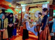 Selain Jadi Perhatian Pengunjung, Ibu Negara Kunjungi Hasil Kerajinan Tangan Perajin Stand Dekranasda Kota Medan