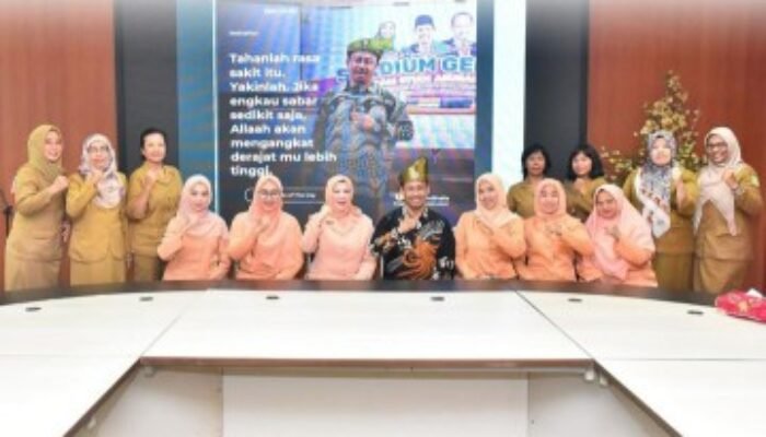 Dharma Wanita Persatuan Sekretariat DPRD Medan Melaksanakan Pertemuan Rutin