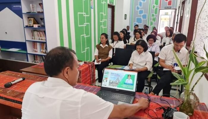 Kadis Dukcapil Dairi Pimpin Rapat Evaluasi Kinerja TPDK Se-Dairi