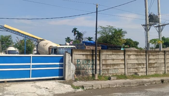 Pabrik Beton Tanpa Plang di Desa Mulyo Rejo Berdampak Pada Kesehatan Warga Minta Ditutup
