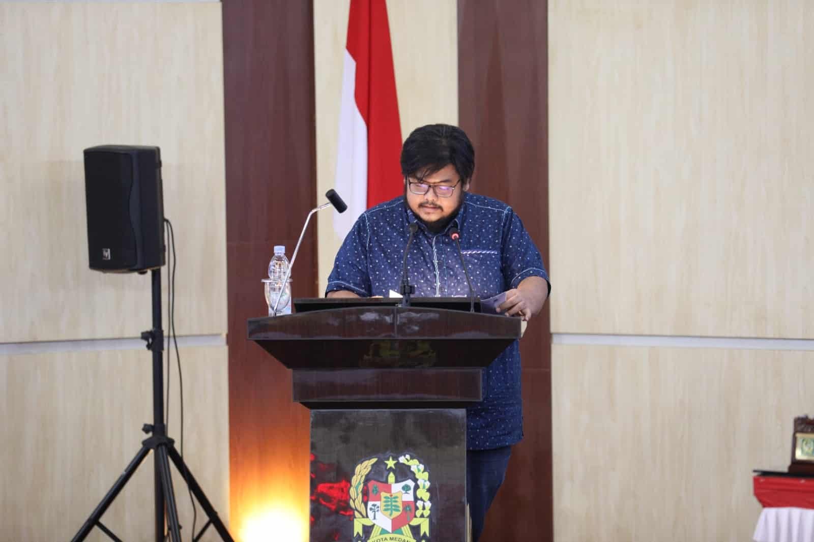 T. Edriansyah Rendy saat sampaikan Pendapat Fraksi Nasdem pada Rapat Paripurna tentang Penyampaian Laporan Badan Anggaran, Pendapat Fraksi-fraksi DPRD Kota Medan dan Penandatanganan/Pengambilan Keputusan DPRD Kota Medan Sekaligus Persetujuan Bersama atas Ranperda Kota Medan tentang Pertanggungjawaban Pelaksanaan APBD Kota Medan Tahun 2023 yang berlangsung di Ruang Rapat Paripurna DPRD Medan, Selasa (25/06/2024) siang (kedannews.com/ist).