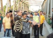 Pj. Bupati Langkat Faisal Meninjau Langsung “Titi Besi” Yang Roboh di Batang Serangan